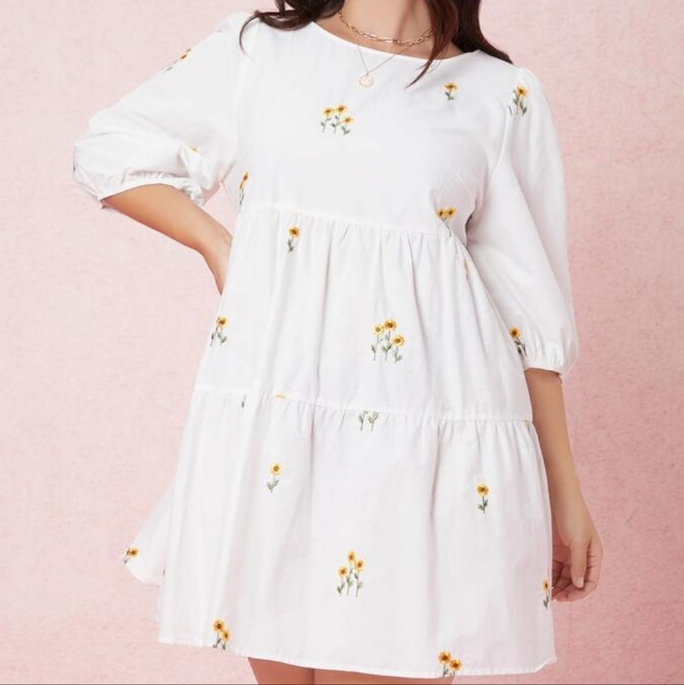 🧁B2G1🧁 SHEIN White Embroidered Sunflower Smock Dress